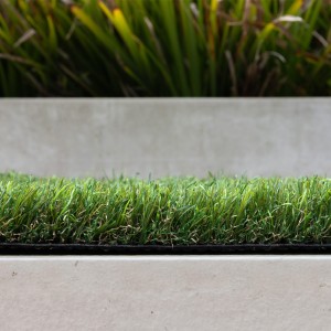 Sztuczna trawa NOBLE 35 mm – premium, do ogrodu i na balkon