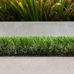 Sztuczna trawa KING ORIGIN 50 mm – luksusowa, do ogrodu i przy basenach