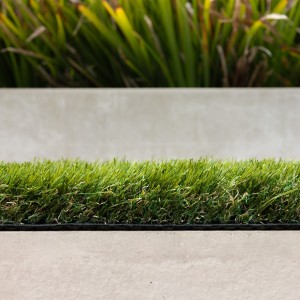Sztuczna trawa DUSK 43 mm – belgijska, premium, do ogrodu i przy basenach